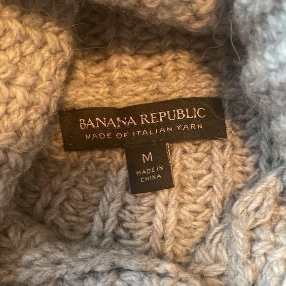 EUC Banana Republic Chunky Knit Sweater(size medium) - Picture 5 of 7